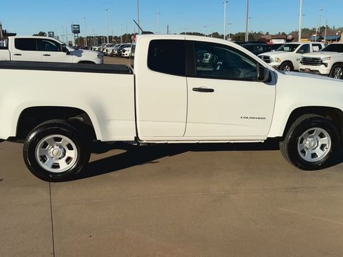 Used 2022 Chevrolet Colorado W/T image 9