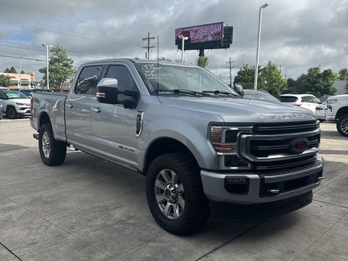 Used 2022 Ford F250 Platinum w/ FX4 Off-Road Package AWD/4WD image 3