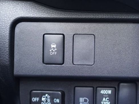 Used 2023 Toyota Tacoma TRD Off-Road w/ TRD Premium Off Road Package image 22