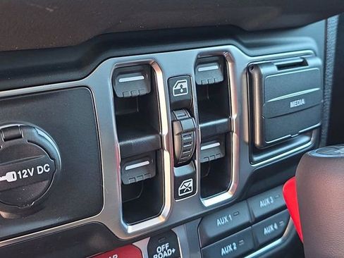 New 2026 Jeep Wrangler Unlimited Rubicon AWD/4WD image 17