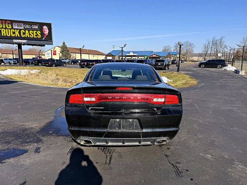 Used 2012 Dodge Charger SE image 6