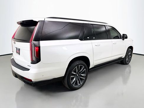 Used 2021 Cadillac Escalade ESV Sport Platinum image 9