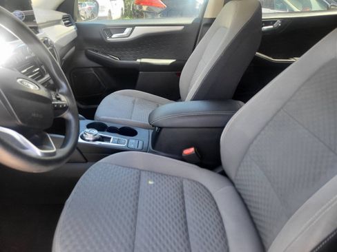 Used 2020 Ford Escape SE FWD image 45