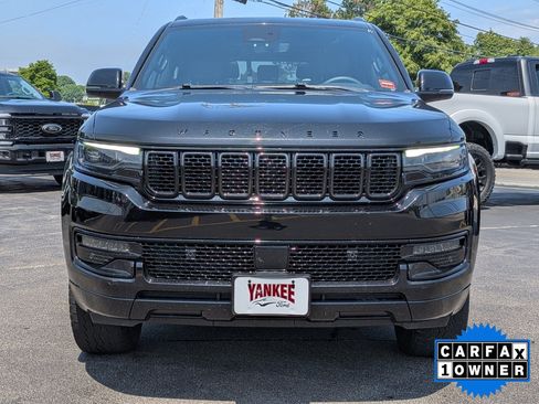Used 2024 Jeep Wagoneer Series II AWD/4WD image 8
