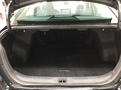 Used 2024 Nissan Altima 2.5 SV w/ SV Premium Package FWD image 31