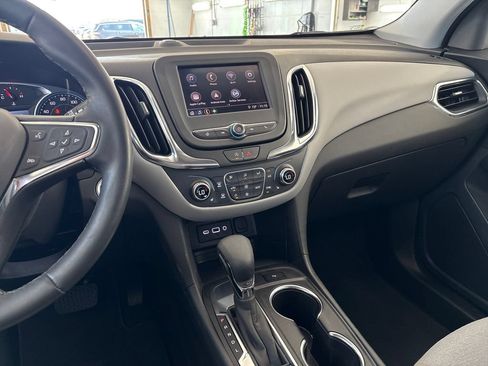 Used 2024 Chevrolet Equinox LT FWD image 23