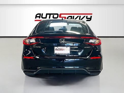 Used 2025 Honda Civic Sport image 6