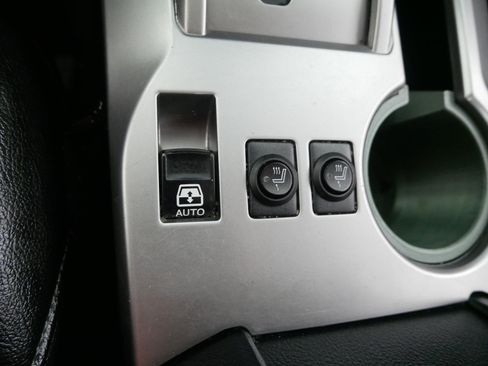 Used 2014 Toyota 4Runner SR5 AWD/4WD image 31