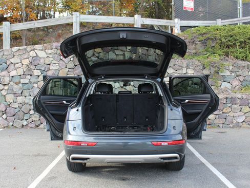 Used 2018 Audi Q5 2.0T Premium Plus w/ Premium Plus Package image 10