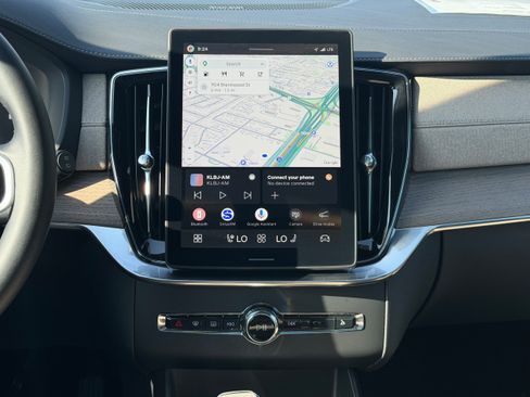 Certified 2026 Volvo XC90 B6 Plus AWD/4WD image 16