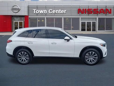 Used 2023 Mercedes-Benz GLC 300 image 8