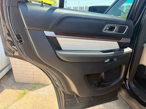 Used 2016 Ford Explorer Platinum AWD/4WD image 12