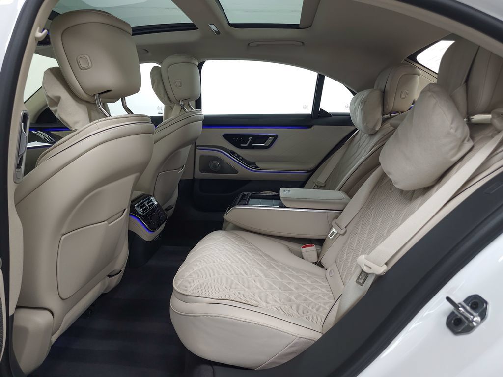 Certified 2025 Mercedes-Benz S 580 4MATIC Sedan image 28