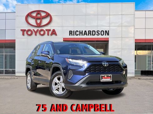 Used 2025 Toyota RAV4 XLE AWD/4WD image 1