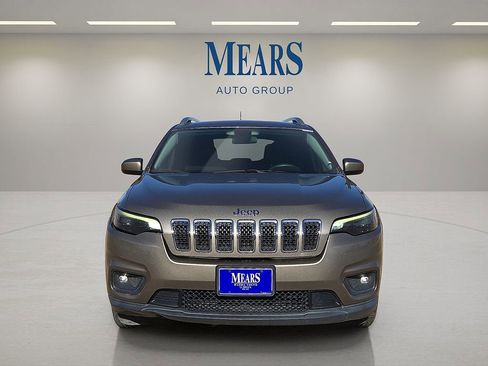 Used 2019 Jeep Cherokee Latitude w/ Popular Appearance Group image 9