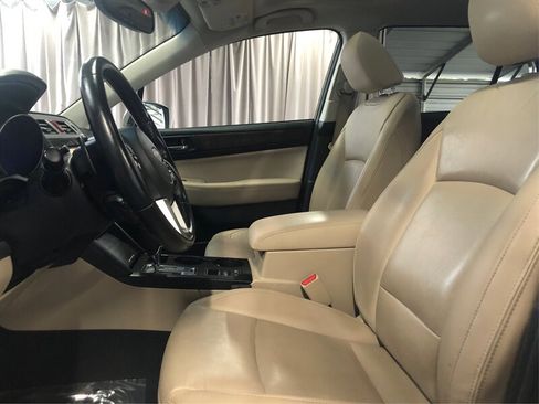 Used 2016 Subaru Outback 2.5i Limited image 9