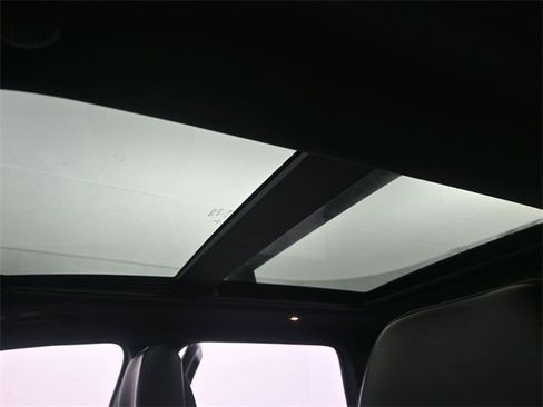 Used 2020 Jeep Grand Cherokee Limited w/ Luxury Group II image 10