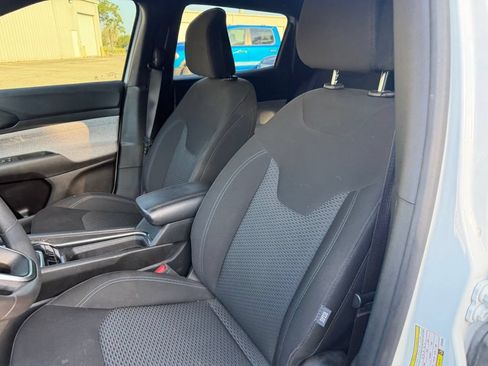 Used 2025 Jeep Compass Sport AWD/4WD image 10