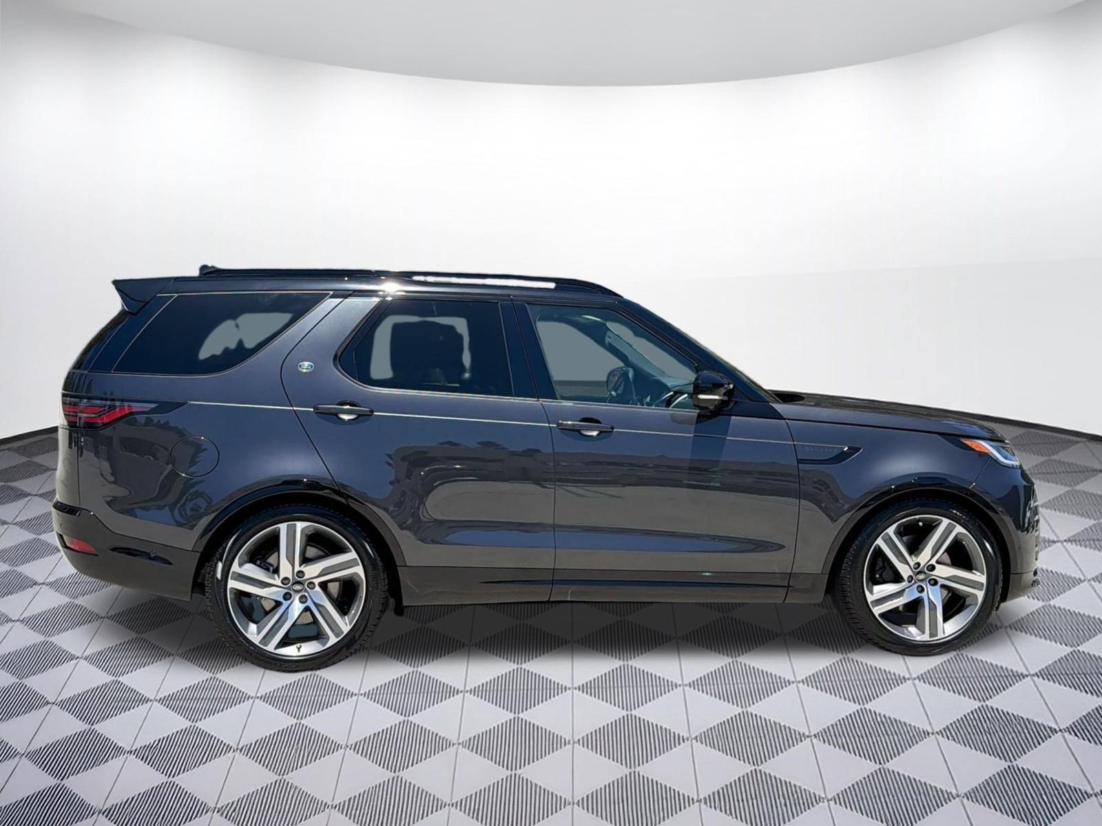New 2026 Land Rover Discovery Limited Edition AWD/4WD image 8
