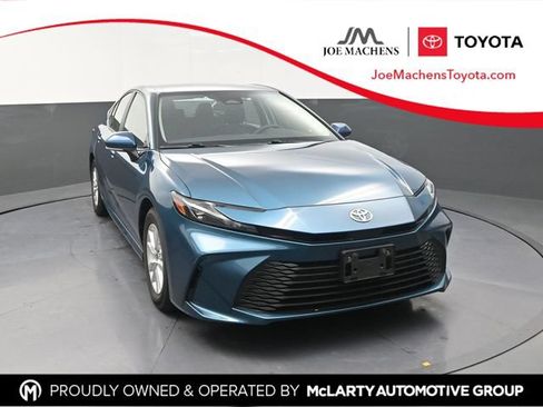 Certified 2025 Toyota Camry LE FWD image 1