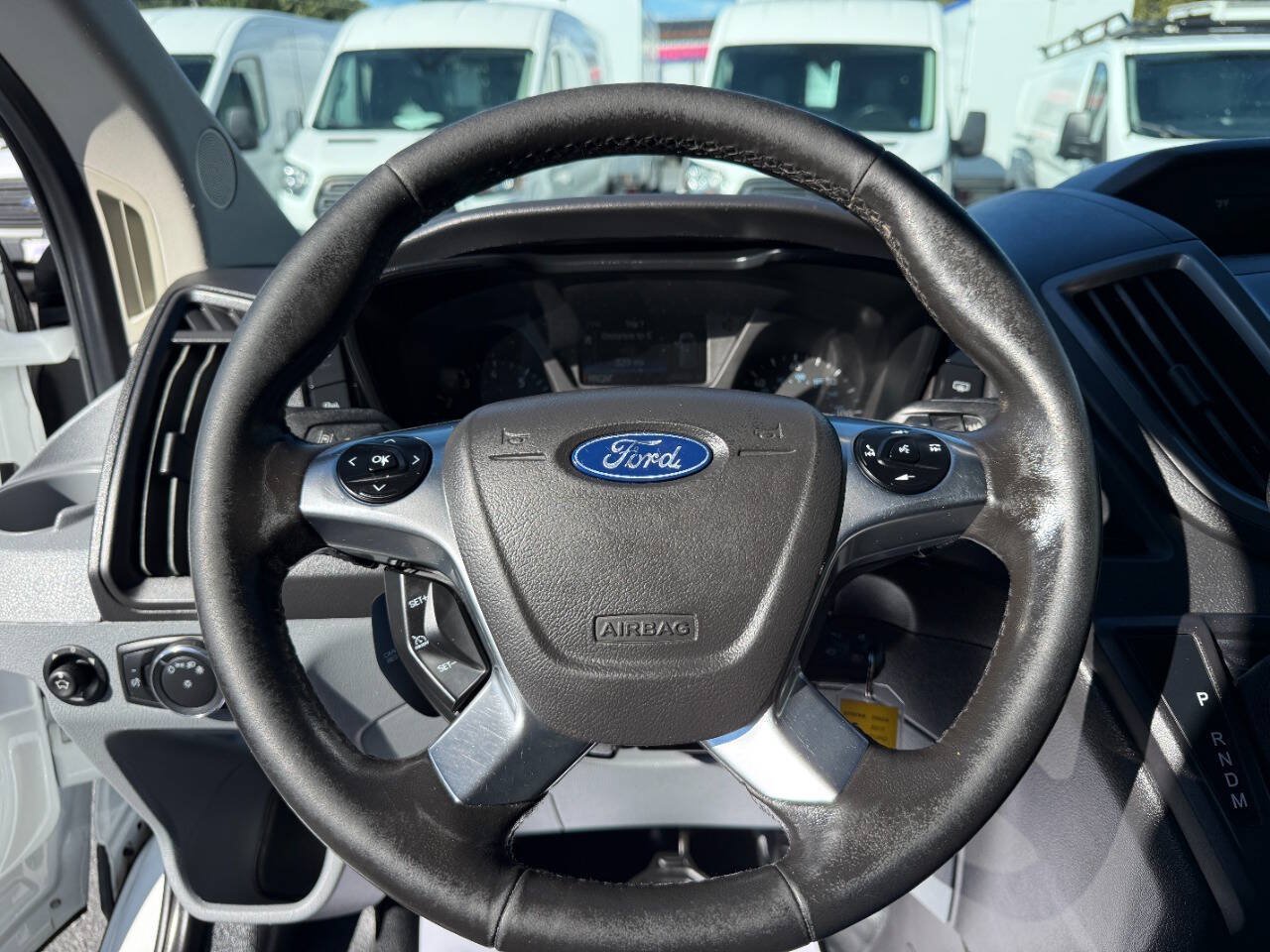 Used 2017 Ford Transit 350 XLT RWD image 6
