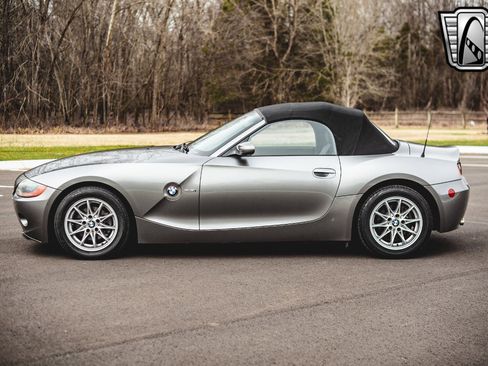 Used 2004 BMW Z4 2.5i image 3
