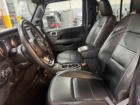 Used 2018 Jeep Wrangler Unlimited Sahara w/ Dual Top Group AWD/4WD image 25