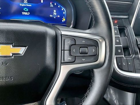 Used 2024 Chevrolet Suburban LT image 17