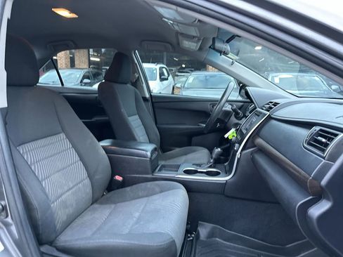 Used 2016 Toyota Camry LE image 23