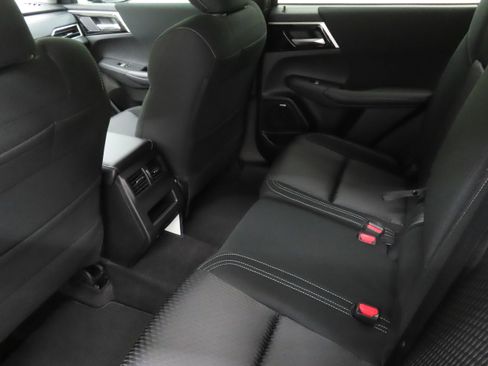 New 2026 Mitsubishi Outlander ES FWD image 21