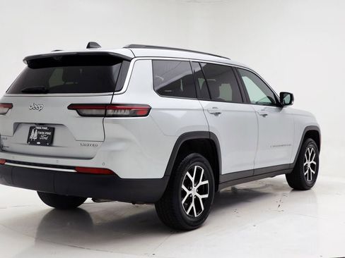 Used 2024 Jeep Grand Cherokee L Limited w/ Luxury Tech Group II image 8