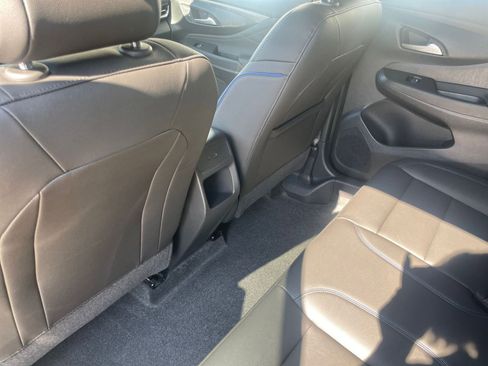 Used 2025 Buick Envista Sport Touring image 24