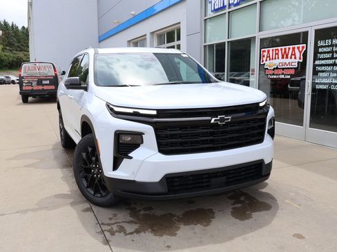 New 2026 Chevrolet Traverse LT w/ Enhanced Driving Package FWD image 38