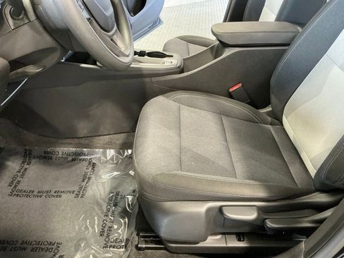Used 2025 Chevrolet Trax LS FWD image 7