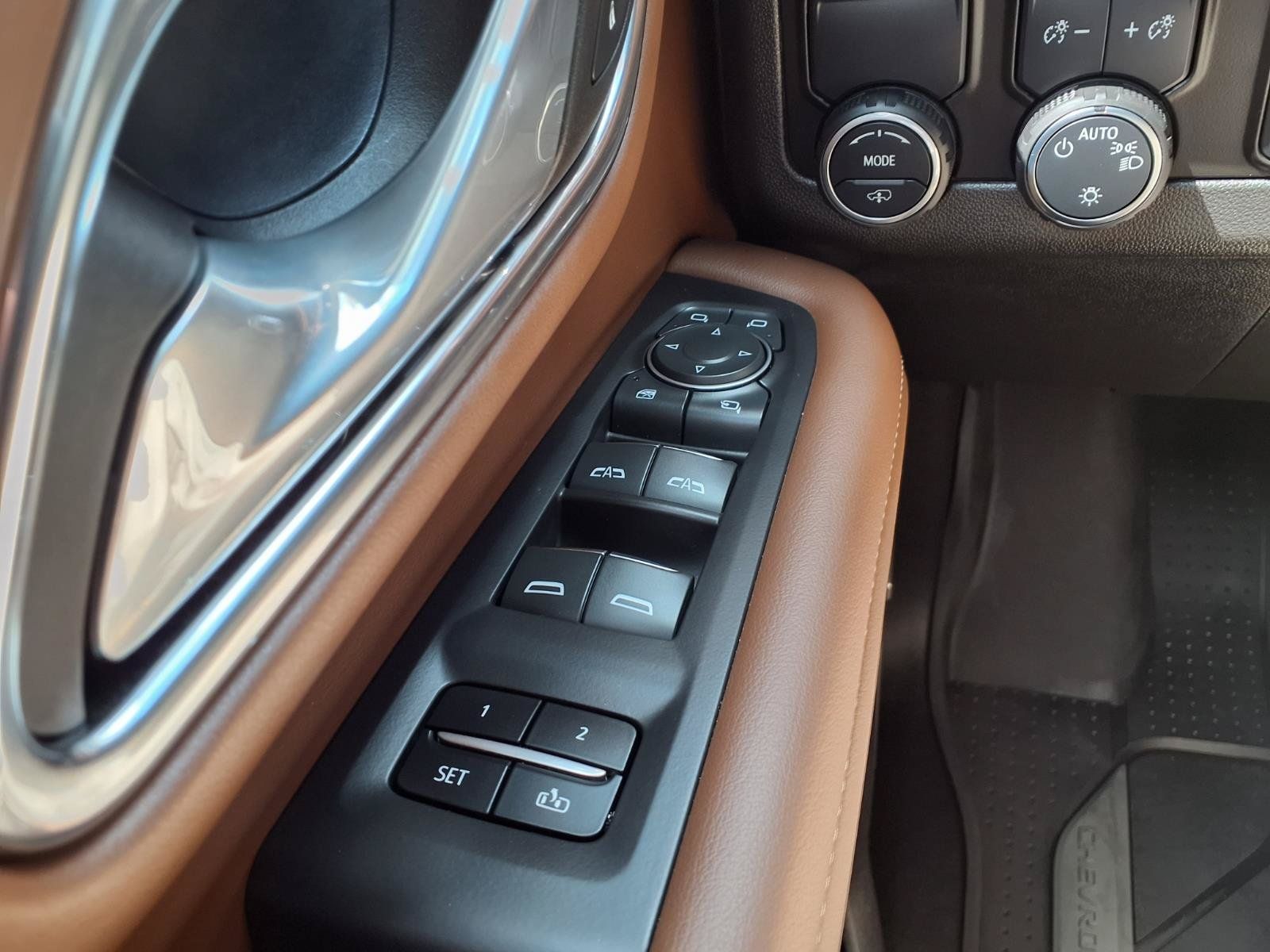 Used 2024 Chevrolet Tahoe High Country RWD image 14