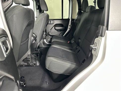 Certified 2022 Jeep Gladiator Sport image 13