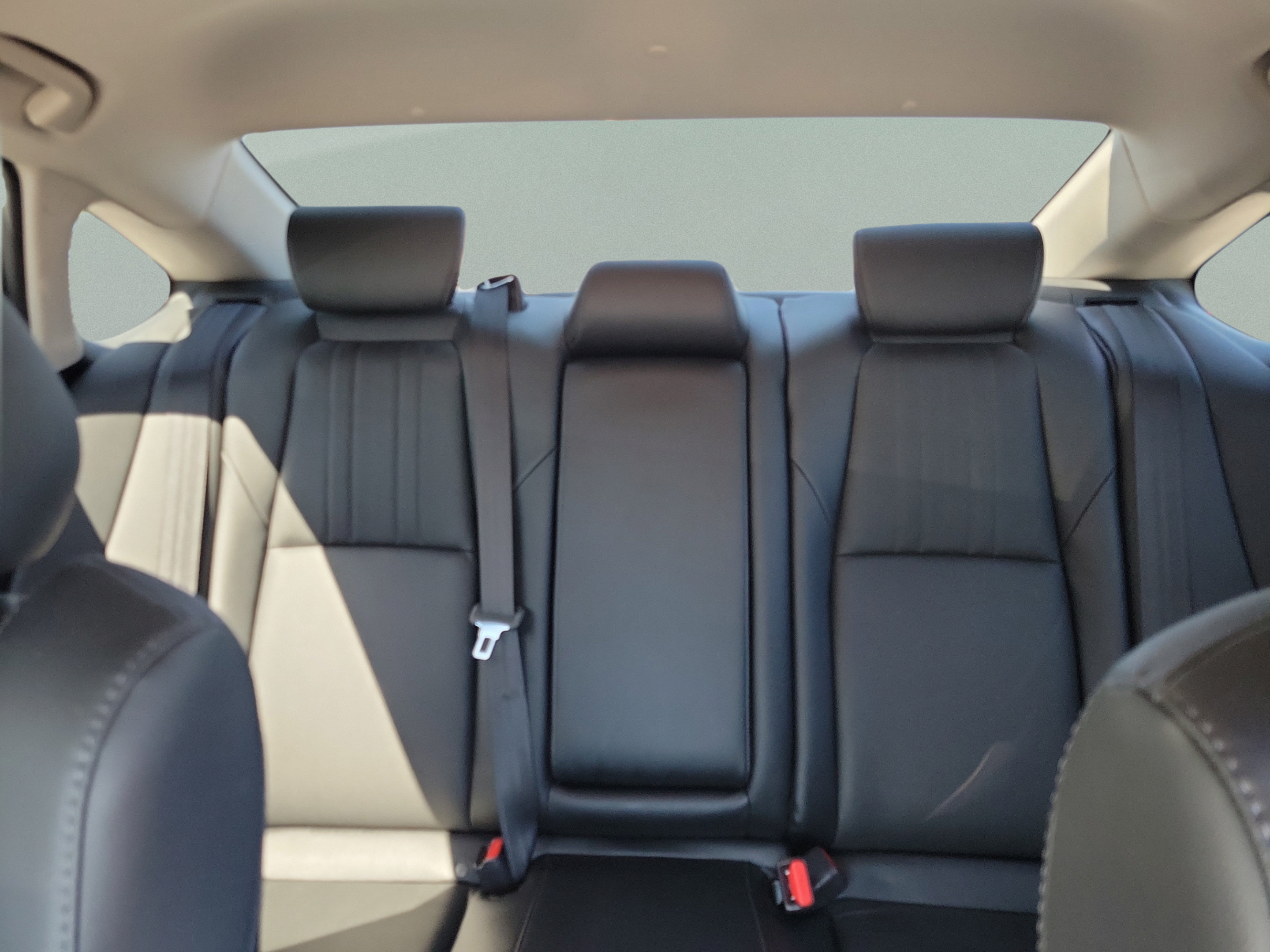 Used 2021 Honda Accord EX-L image 9