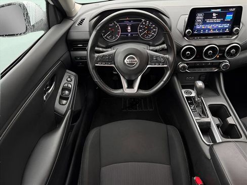 Used 2022 Nissan Sentra SV image 13