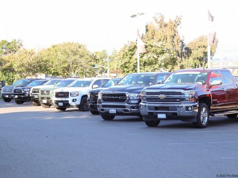 Used 2021 GMC Sierra 1500 SLT image 41