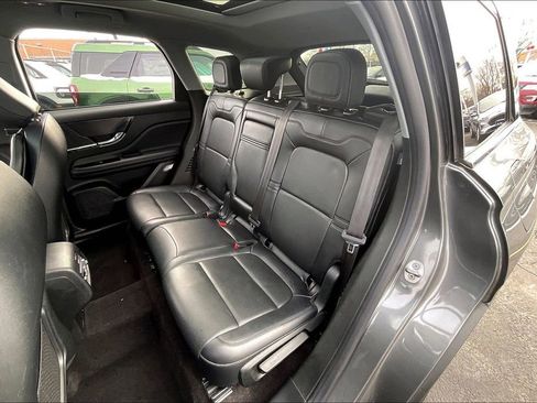 Used 2022 Lincoln Corsair AWD w/ Premium Package image 24