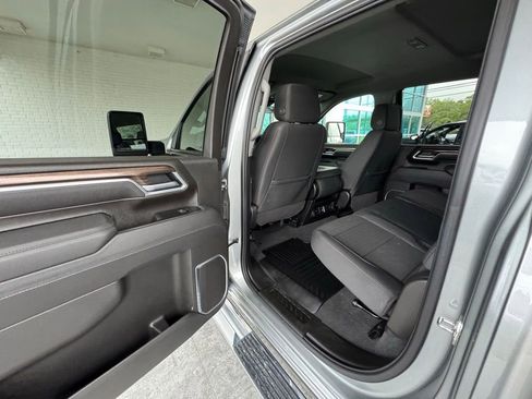 Used 2025 Chevrolet Silverado 2500 LT w/ Convenience Package AWD/4WD image 19