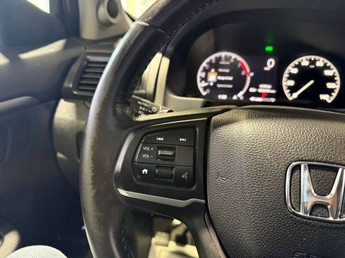 Used 2025 Honda Ridgeline Sport image 14