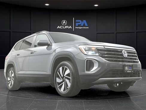 Used 2025 Volkswagen Atlas SE AWD/4WD image 29