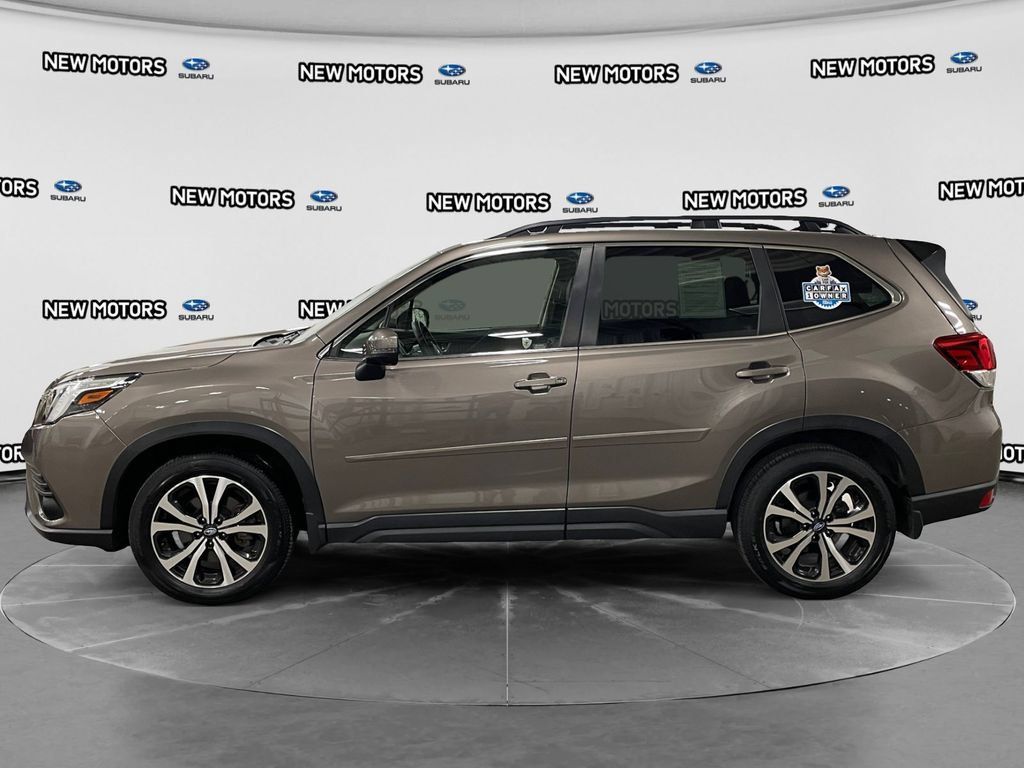 Used 2024 Subaru Forester Limited AWD/4WD image 2