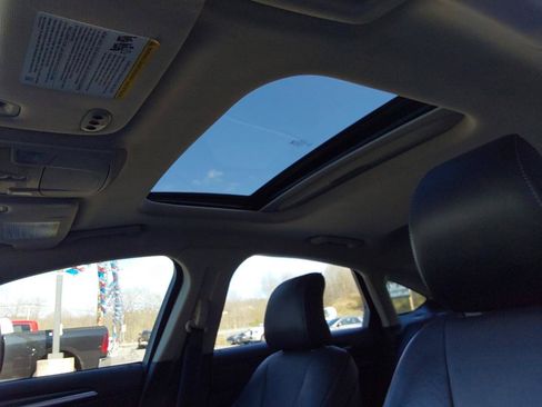 Used 2017 Ford Fusion Titanium image 15