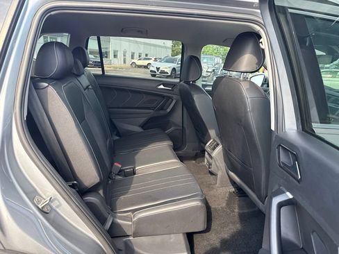 Used 2023 Volkswagen Tiguan SE FWD image 28