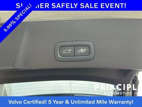 Certified 2024 Volvo XC40 B5 Core AWD/4WD image 16