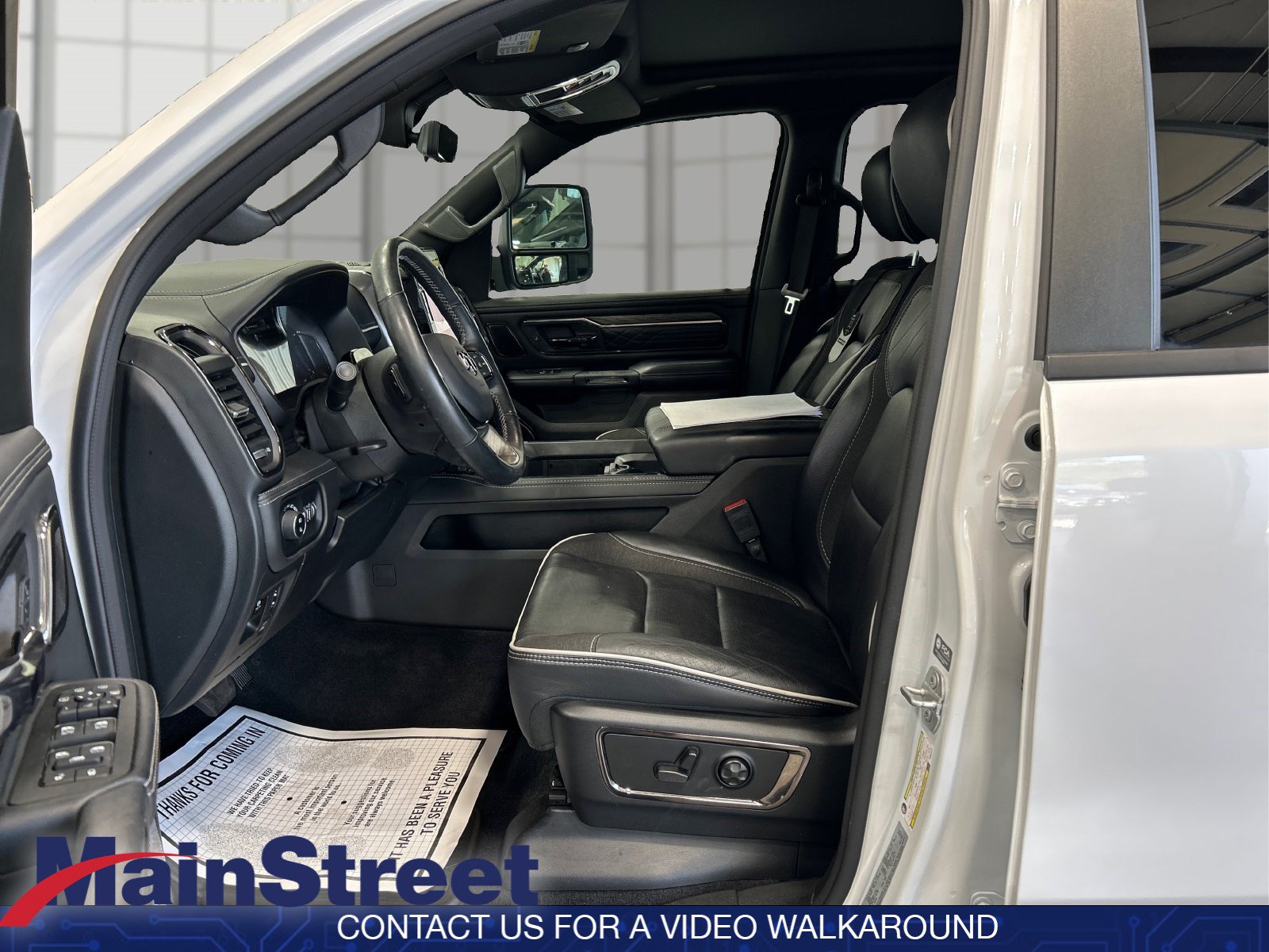 Used 2025 RAM 1500 Limited AWD/4WD image 9
