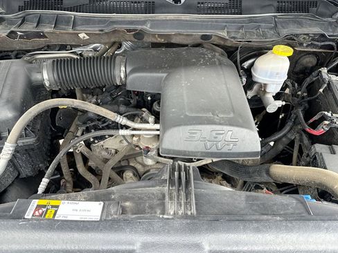 Used 2022 RAM 1500 Classic SLT RWD image 26