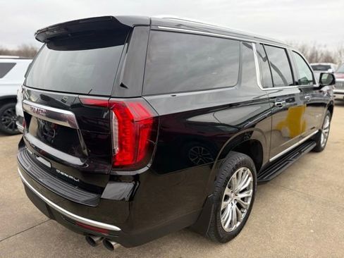 Used 2022 GMC Yukon XL Denali image 4